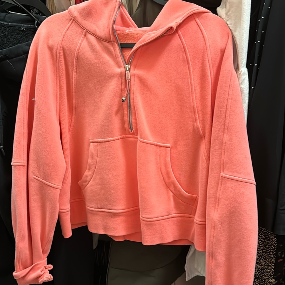 LIKE NEW Lululemon Cropped Hooded Sweatshirt (M/L)